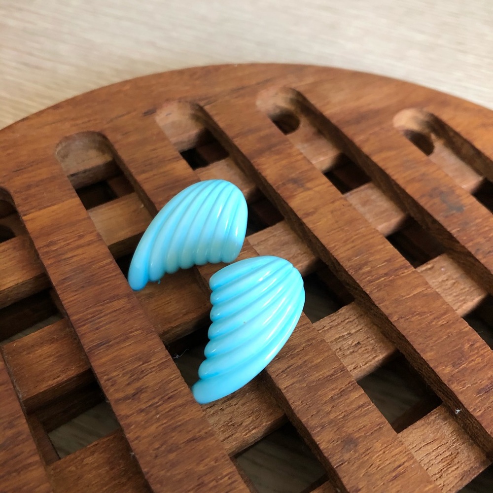 Vintage 80s earrings